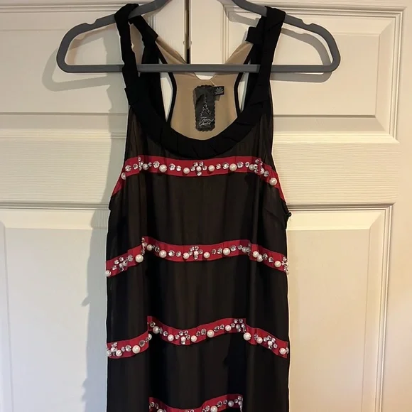 Black tank dress, With red ribbon sequins and pearls stripes - Picture 4 of 7